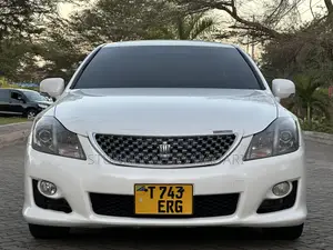 Toyota Crown 2009 White