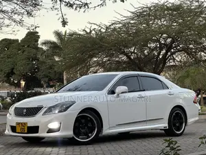 Toyota Crown 2009 White