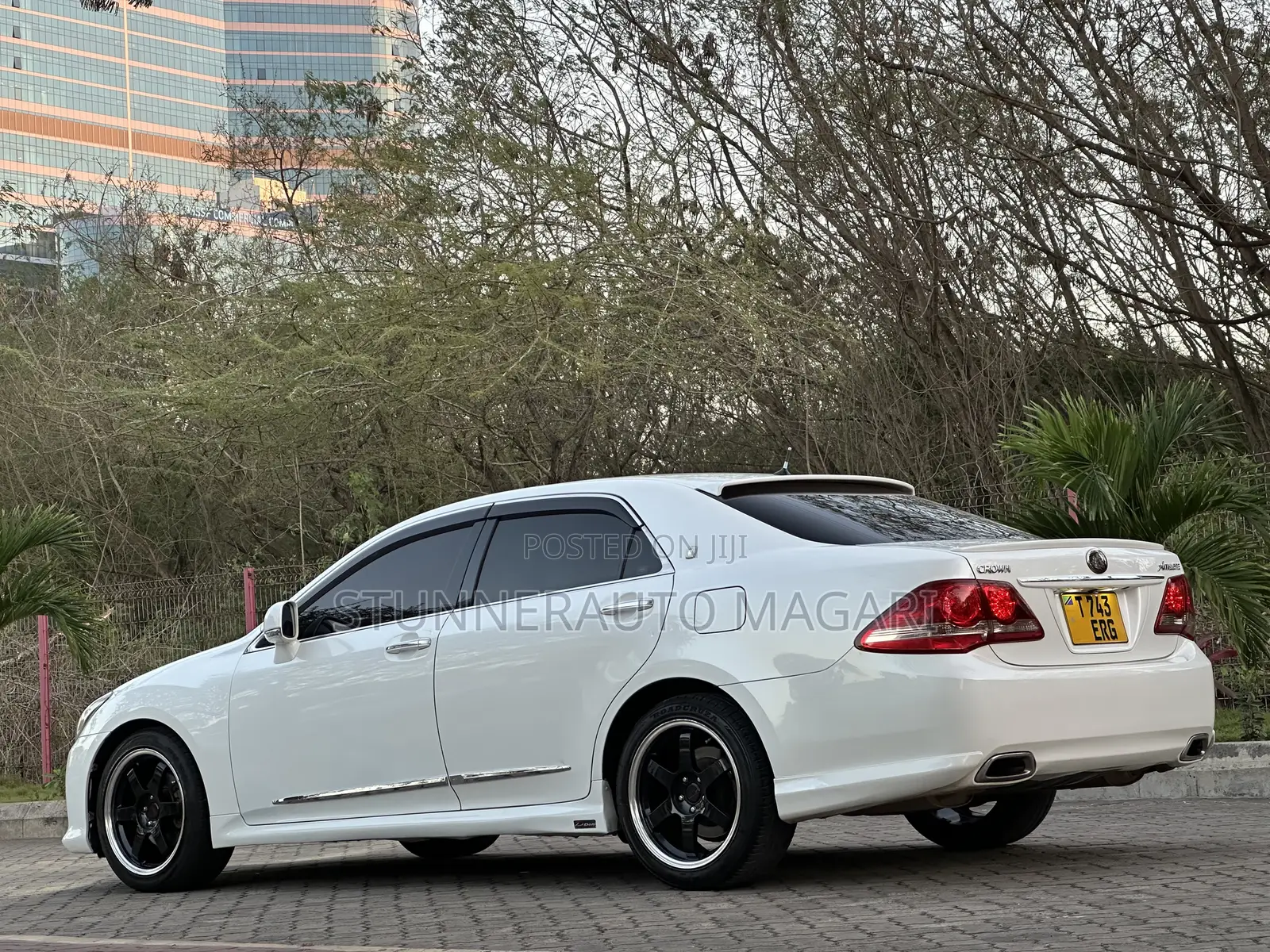 Toyota Crown 2009 White