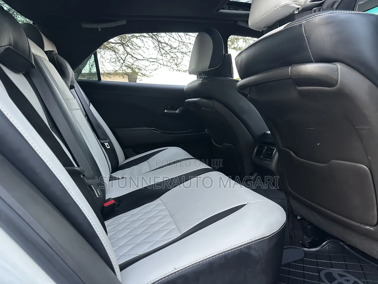 Toyota Crown 2009 White