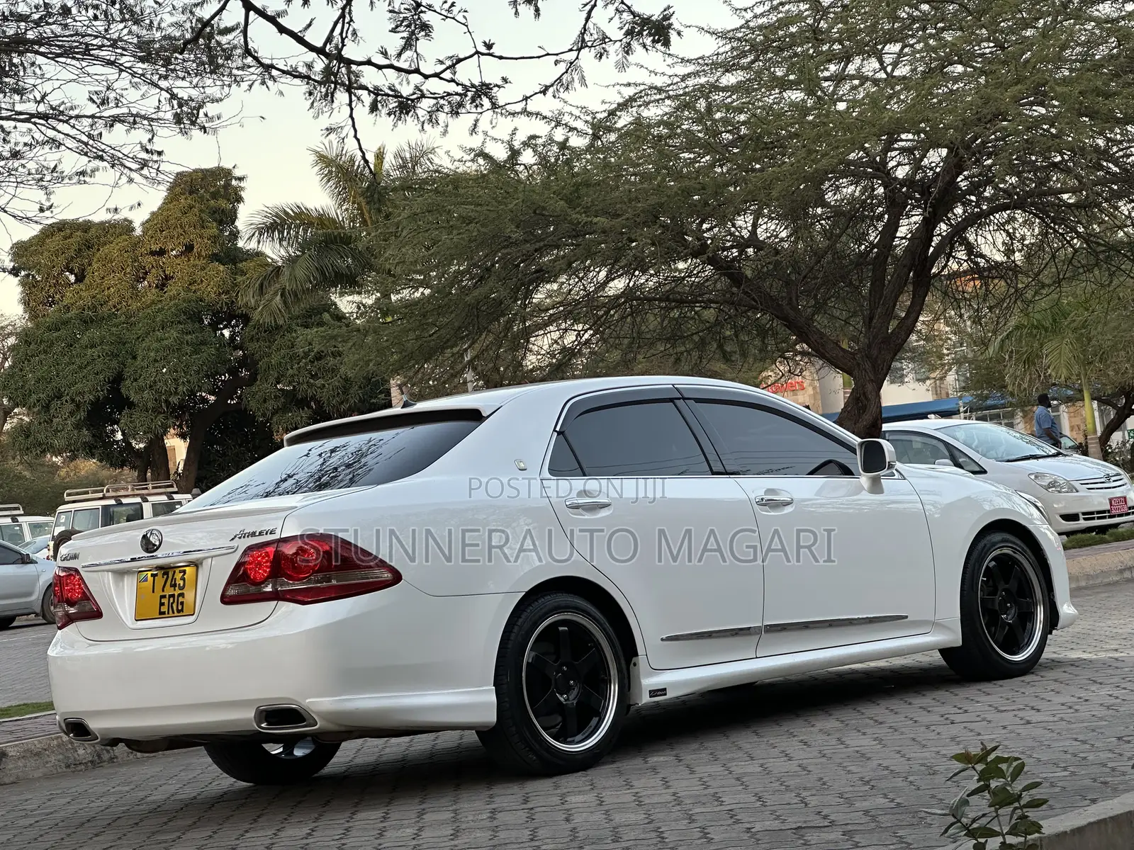 Toyota Crown 2009 White