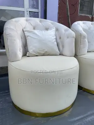 Unakosaje Sofa Kali Kama Hii Bei Ya Offer
