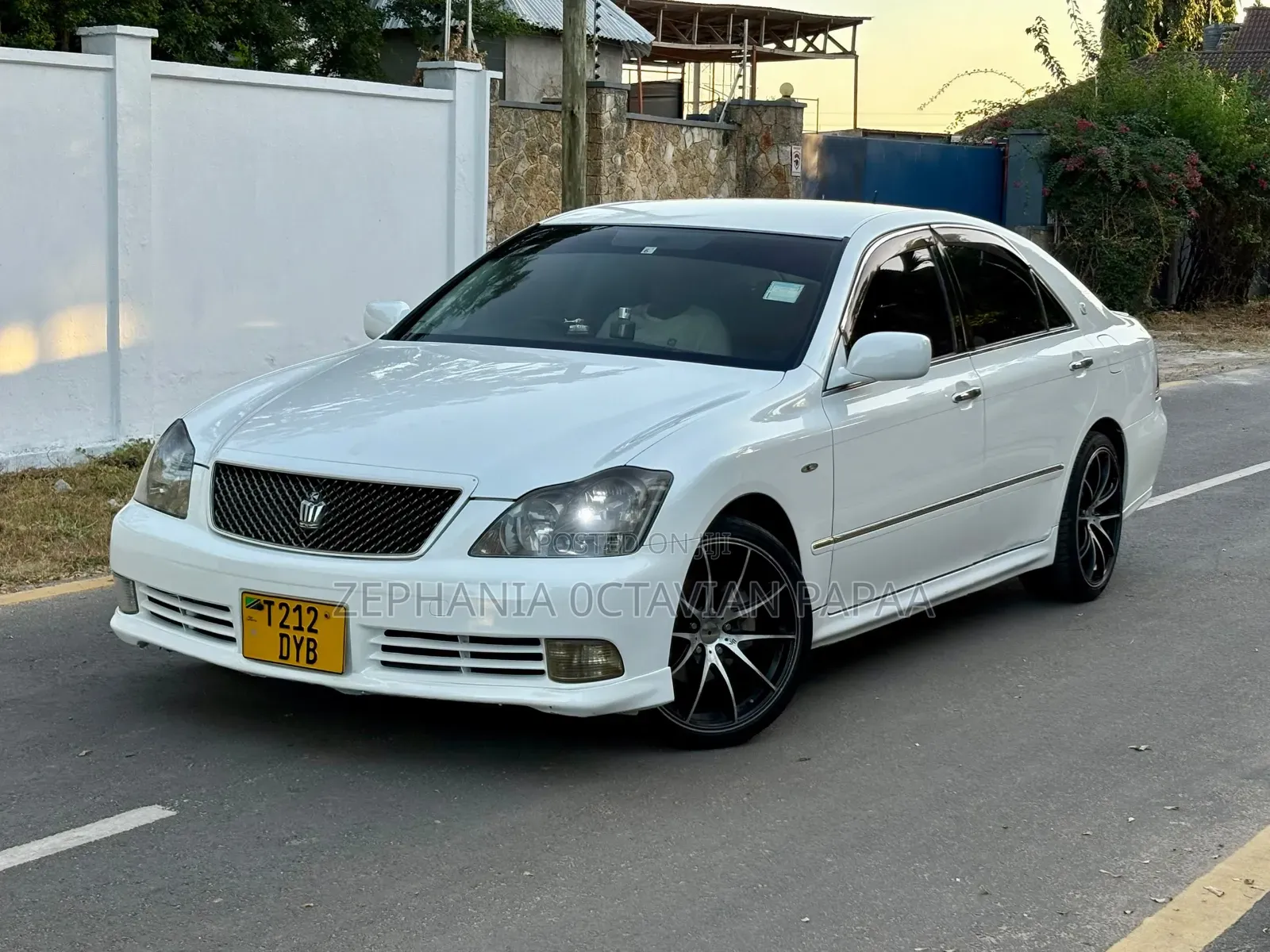 Toyota Crown Royale 2005 White