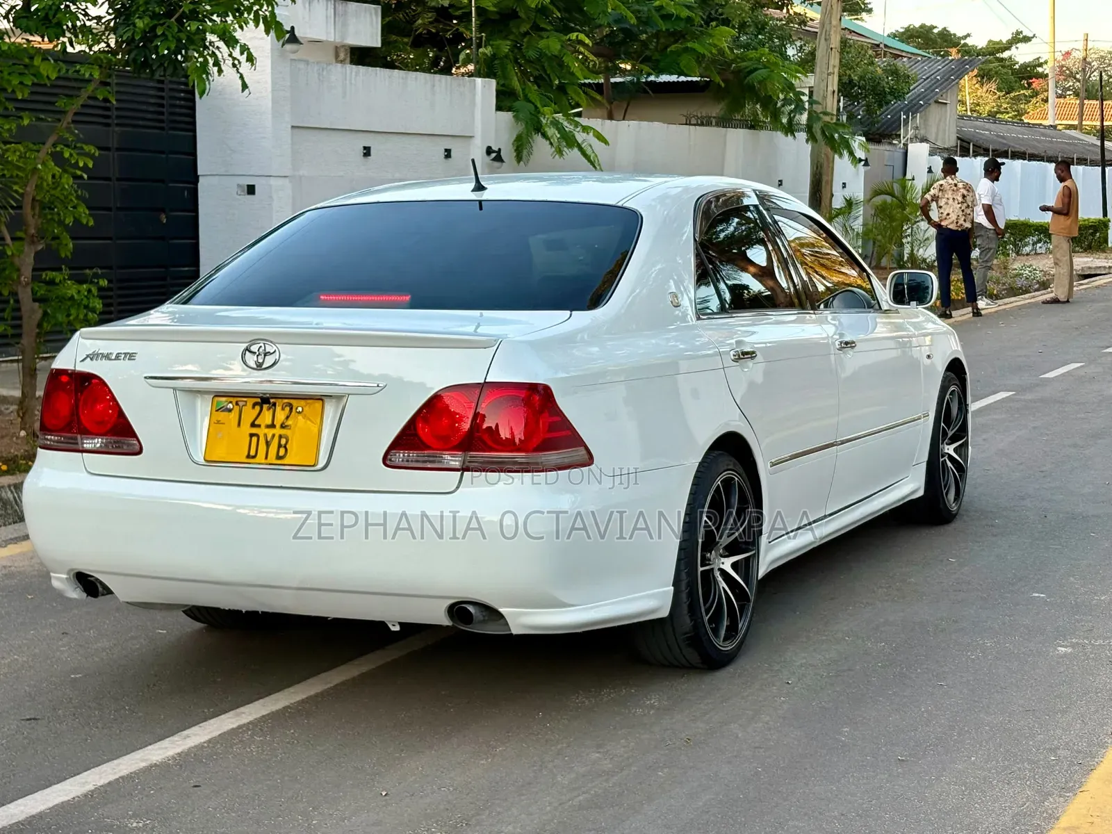 Toyota Crown Royale 2005 White