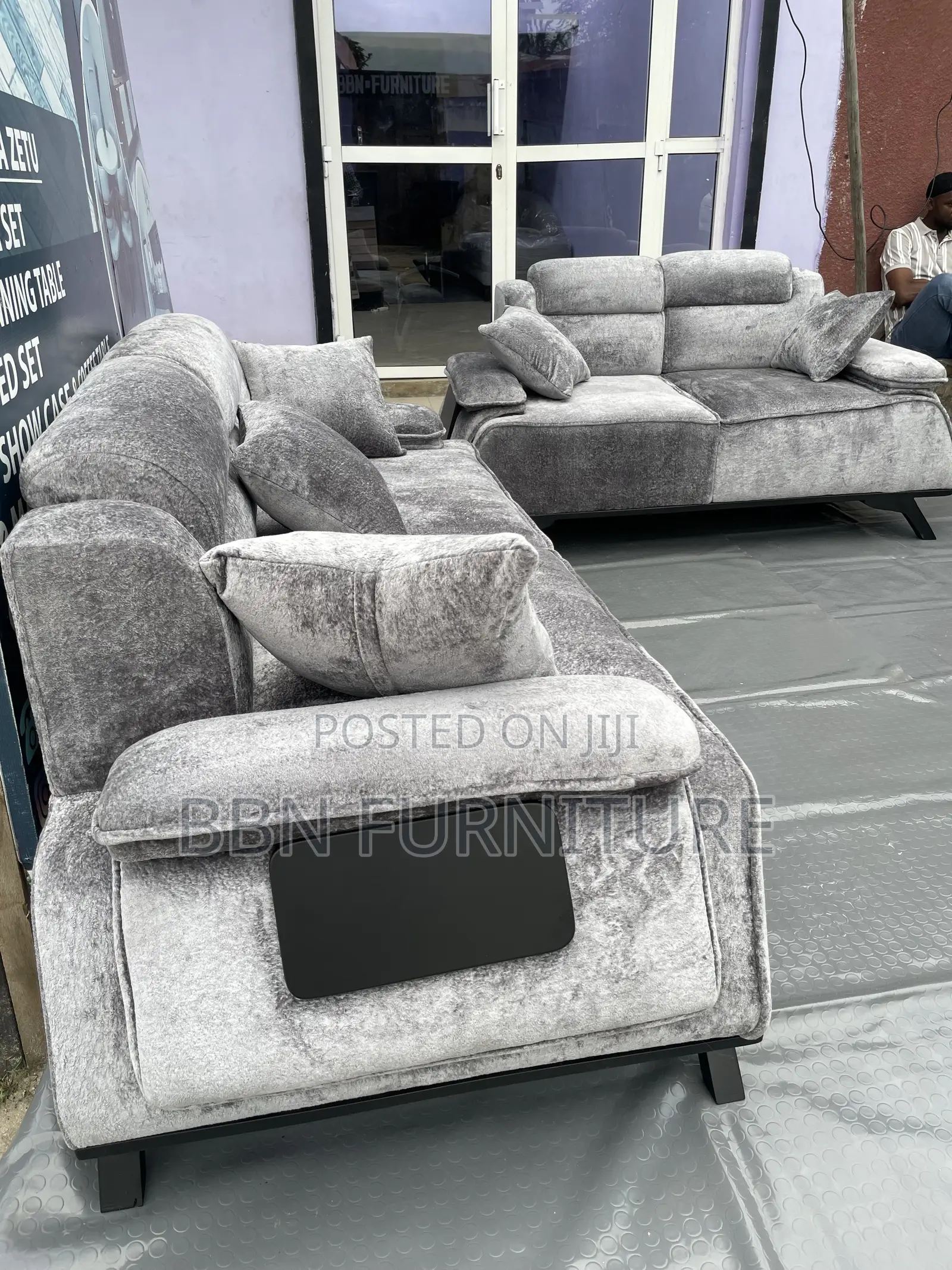 Modern; Sofa Set 7 Seaters
