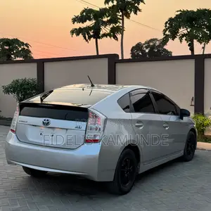 Toyota Prius I 2010 Silver