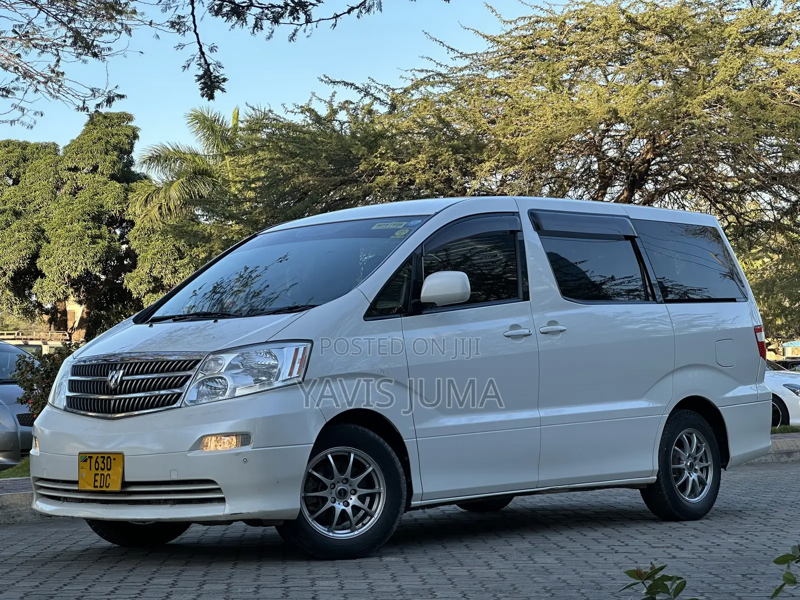 Toyota Alphard 2005 White