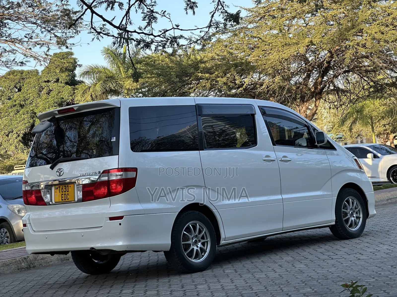 Toyota Alphard 2005 White