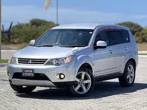 Mitsubishi Outlander 2010 Silver