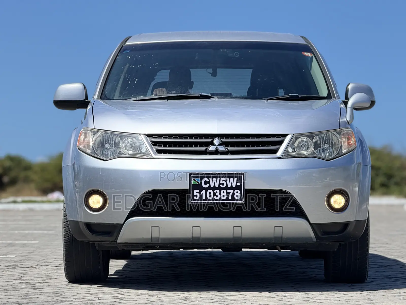 Mitsubishi Outlander 2010 Silver