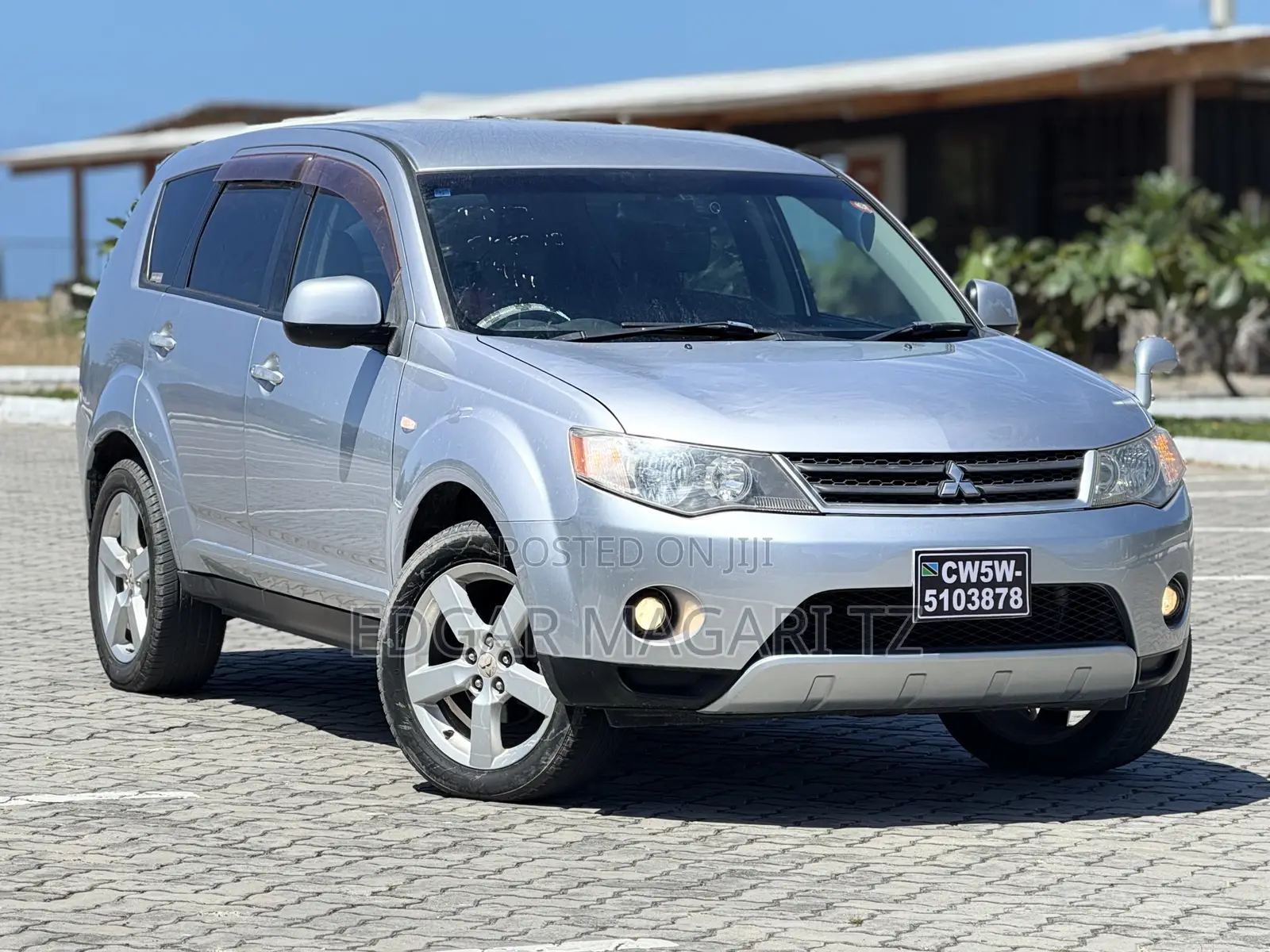 Mitsubishi Outlander 2010 Silver