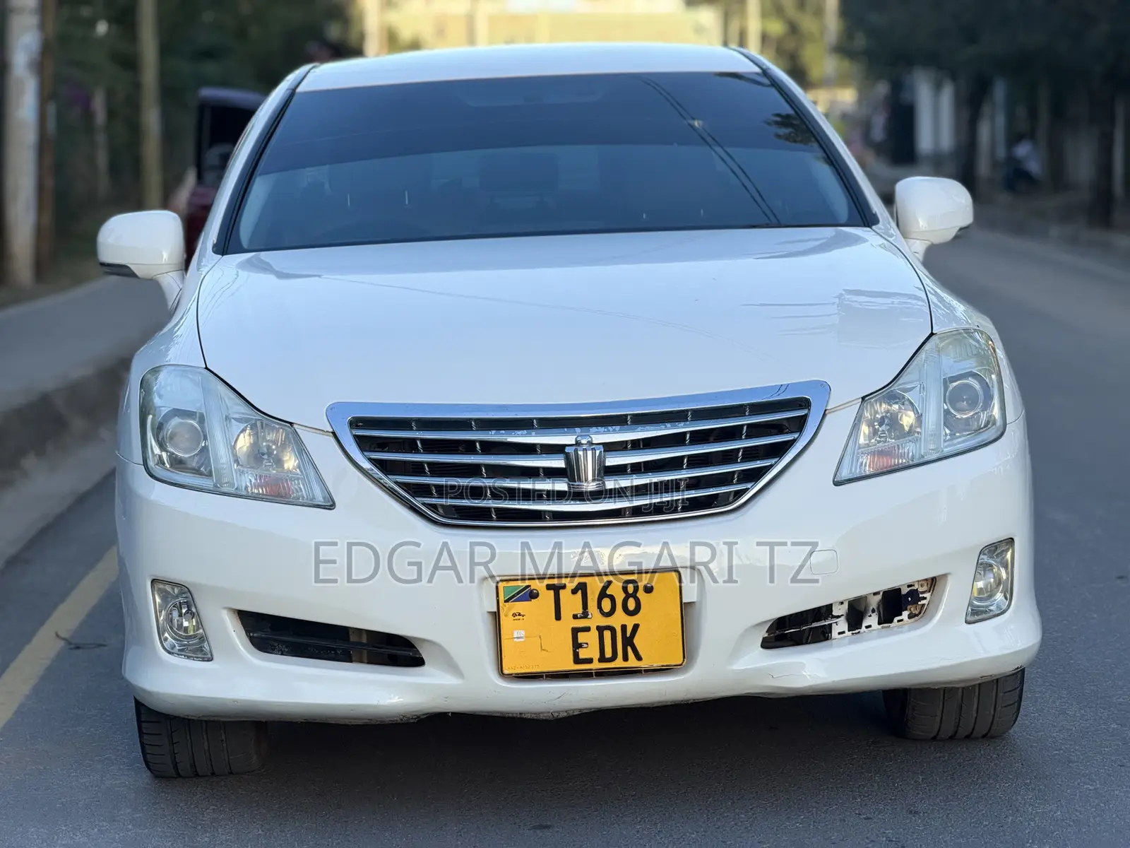 Toyota Crown 2010 White