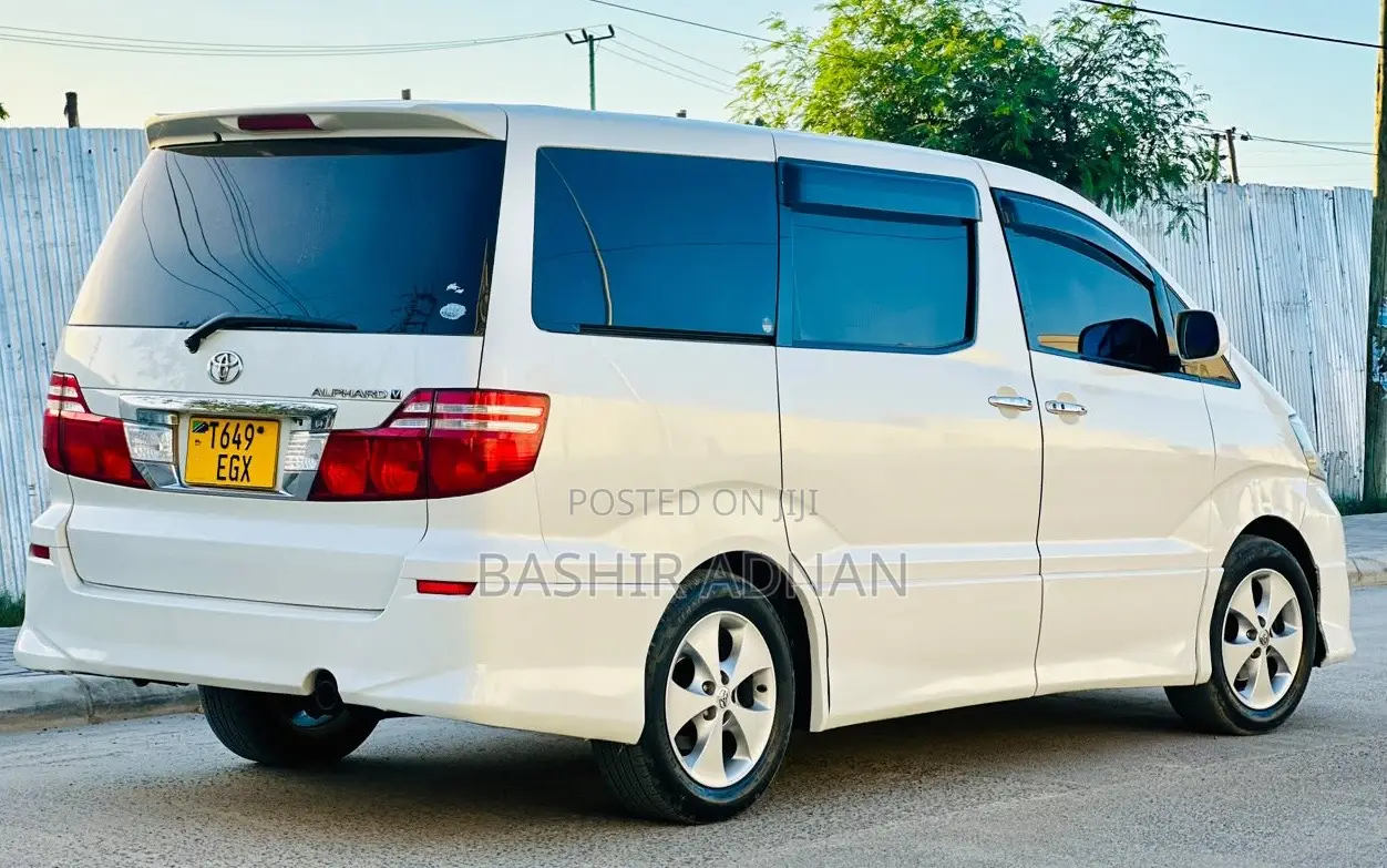 Toyota Alphard 2.4 Petrol FWD 2007 Pearl