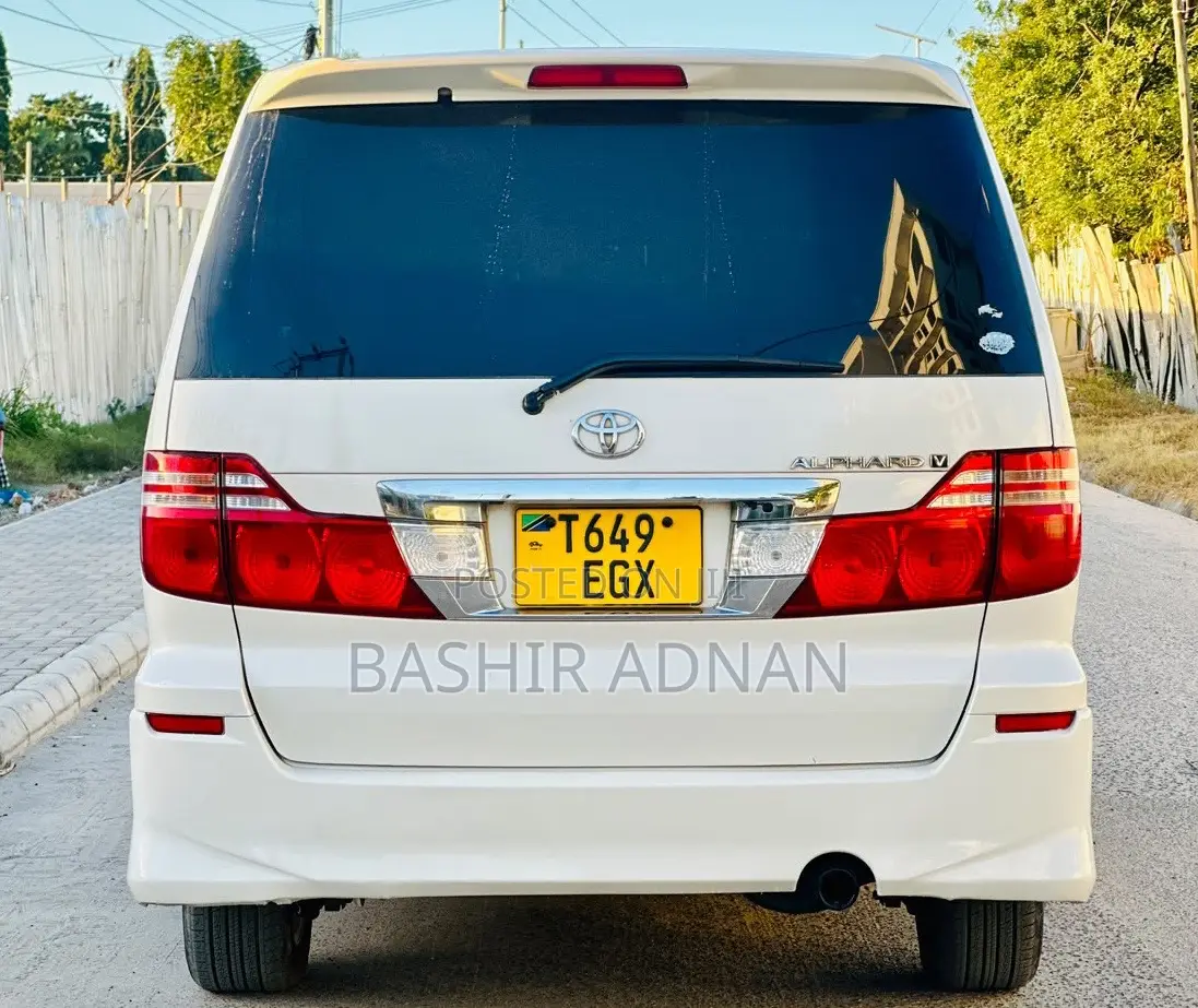 Toyota Alphard 2.4 Petrol FWD 2007 Pearl