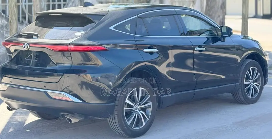 Toyota Harrier 2022 Black