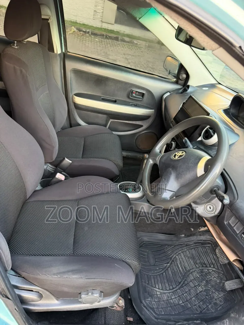 Toyota IST 2004 Blue