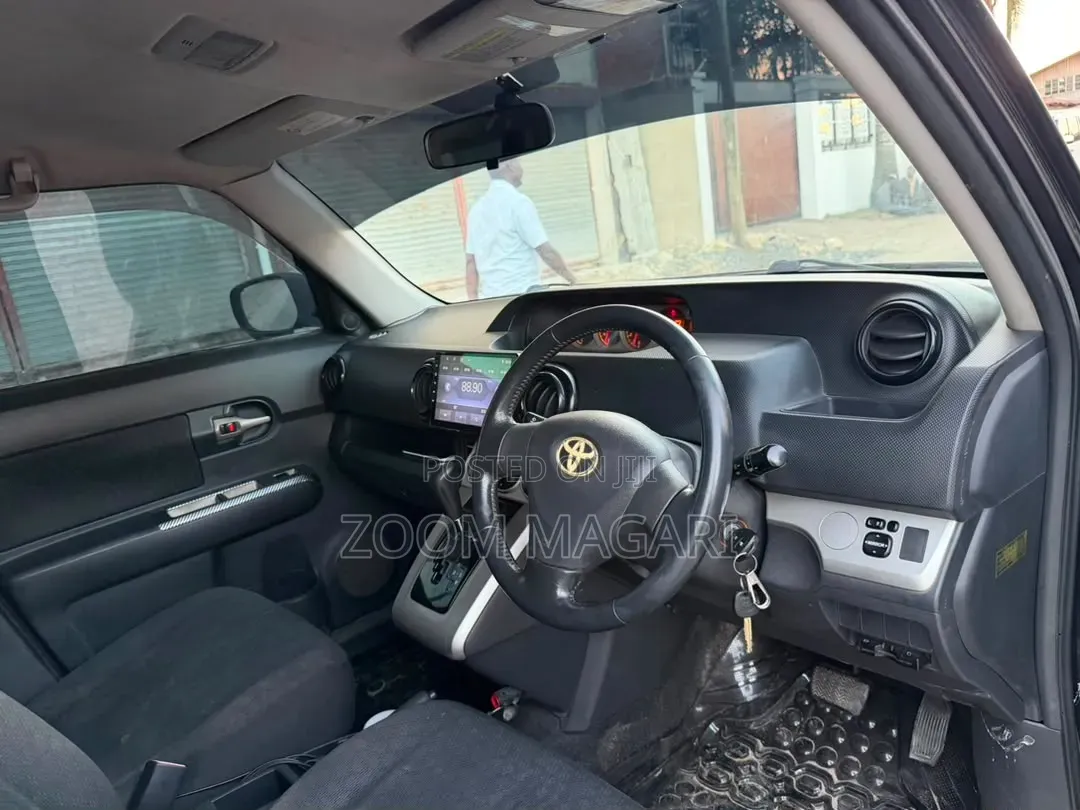 Toyota Corolla Rumion 2009 Black