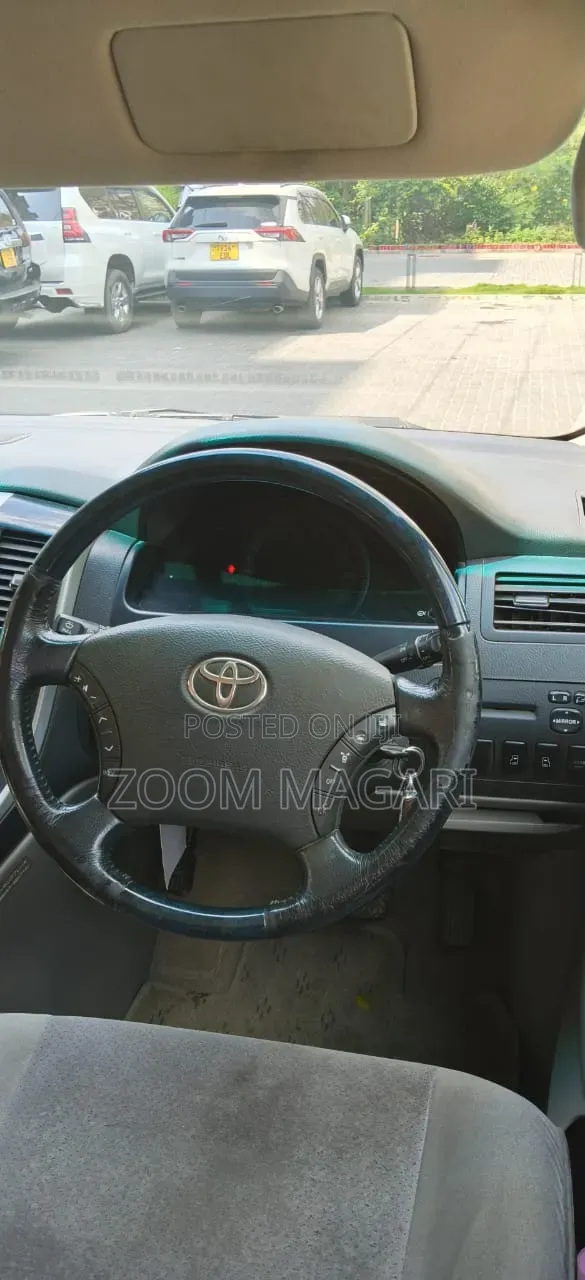 Toyota Alphard 2005 Gray