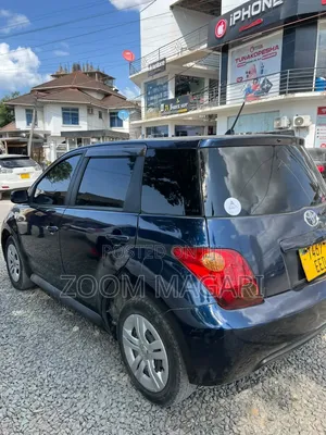 Toyota IST 2005 Blue