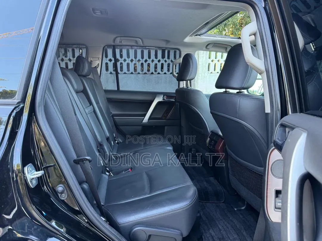 Toyota Land Cruiser Prado 2015 Black