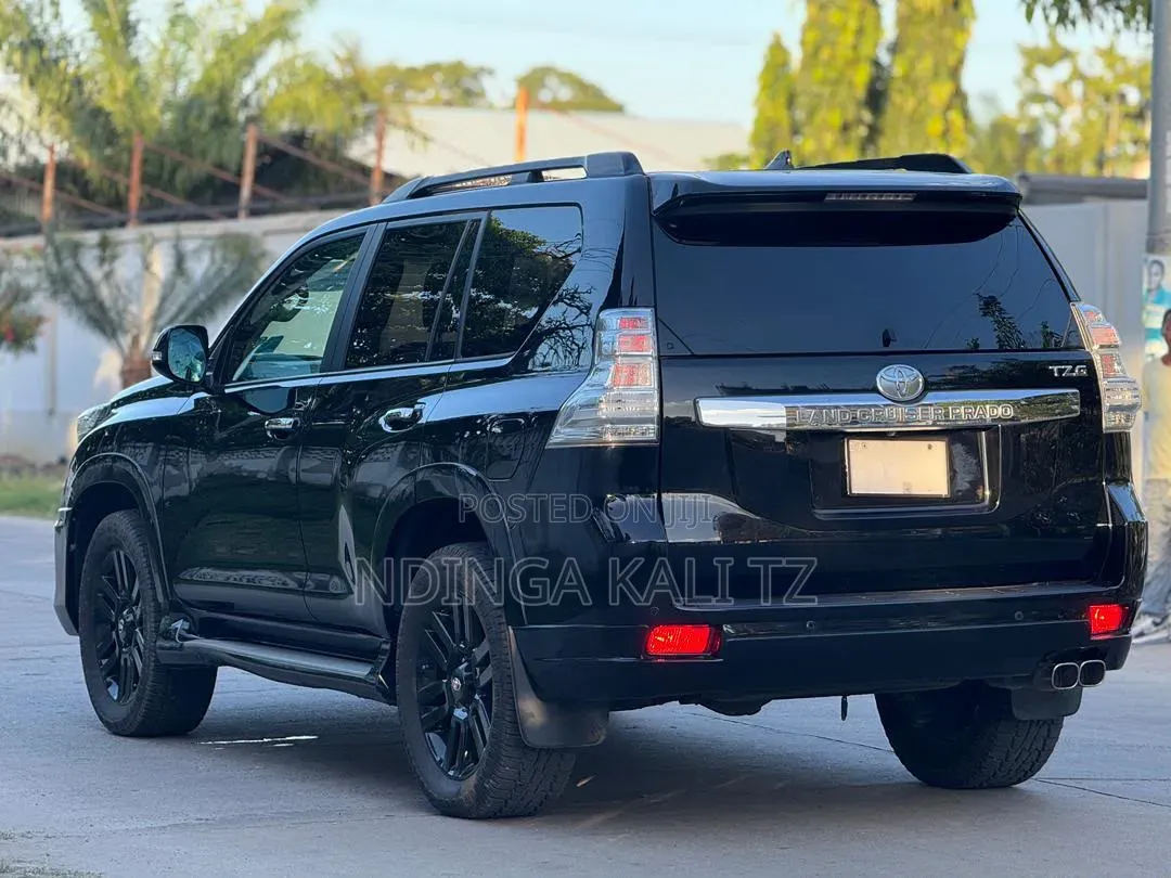 Toyota Land Cruiser Prado 2015 Black
