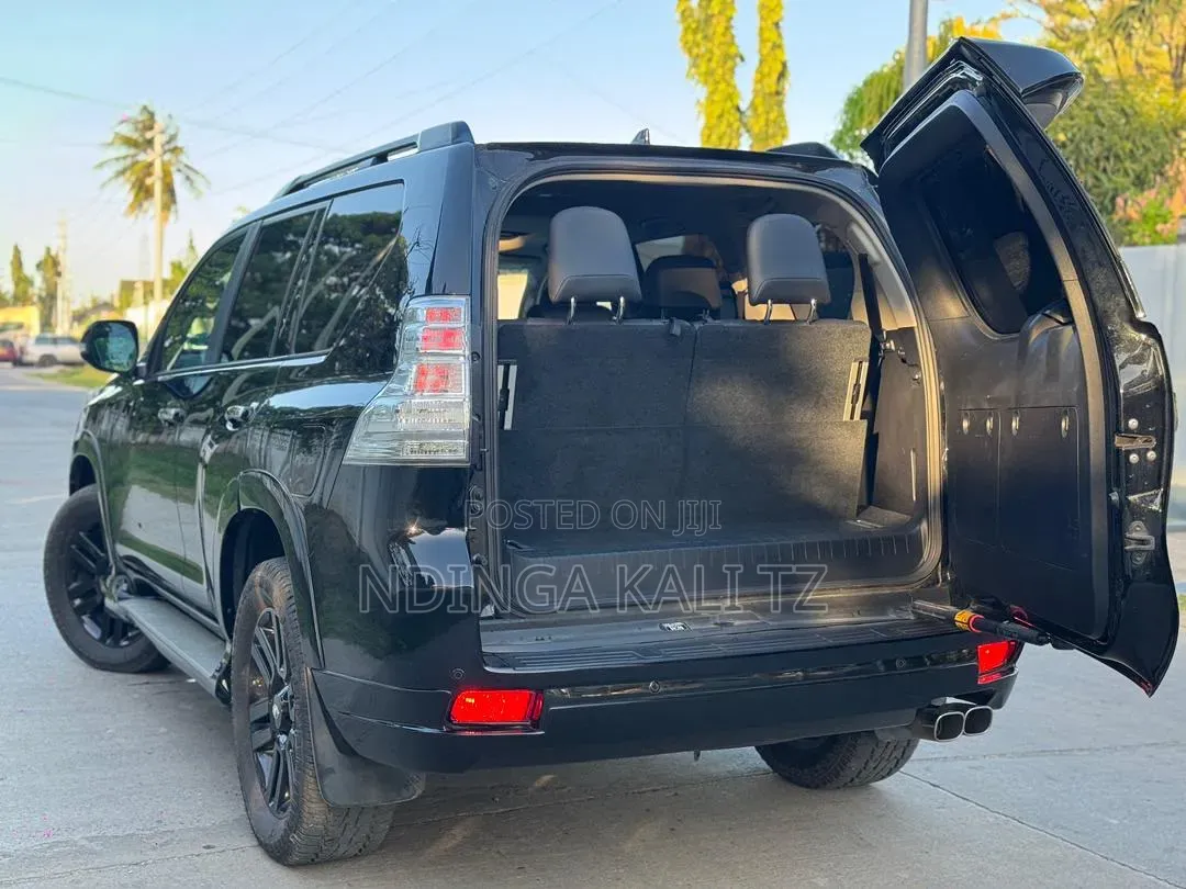 Toyota Land Cruiser Prado 2015 Black