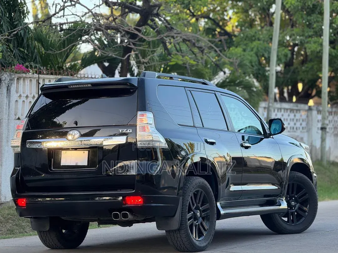 Toyota Land Cruiser Prado 2015 Black