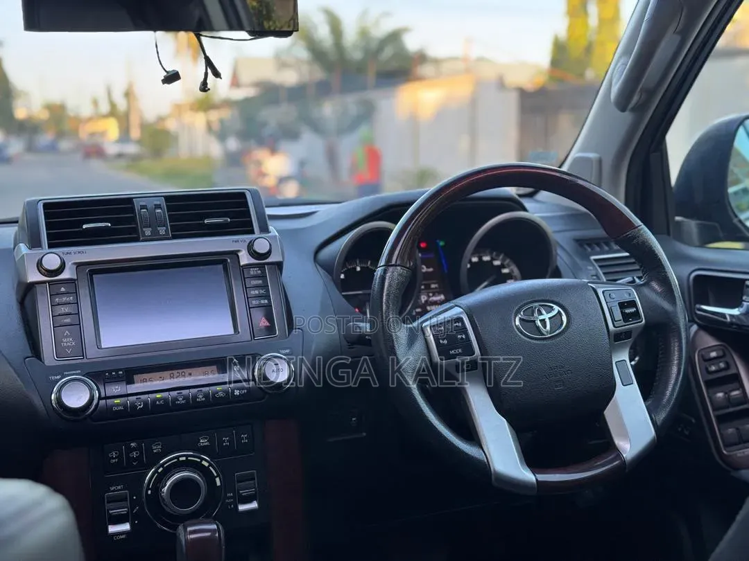 Toyota Land Cruiser Prado 2015 Black