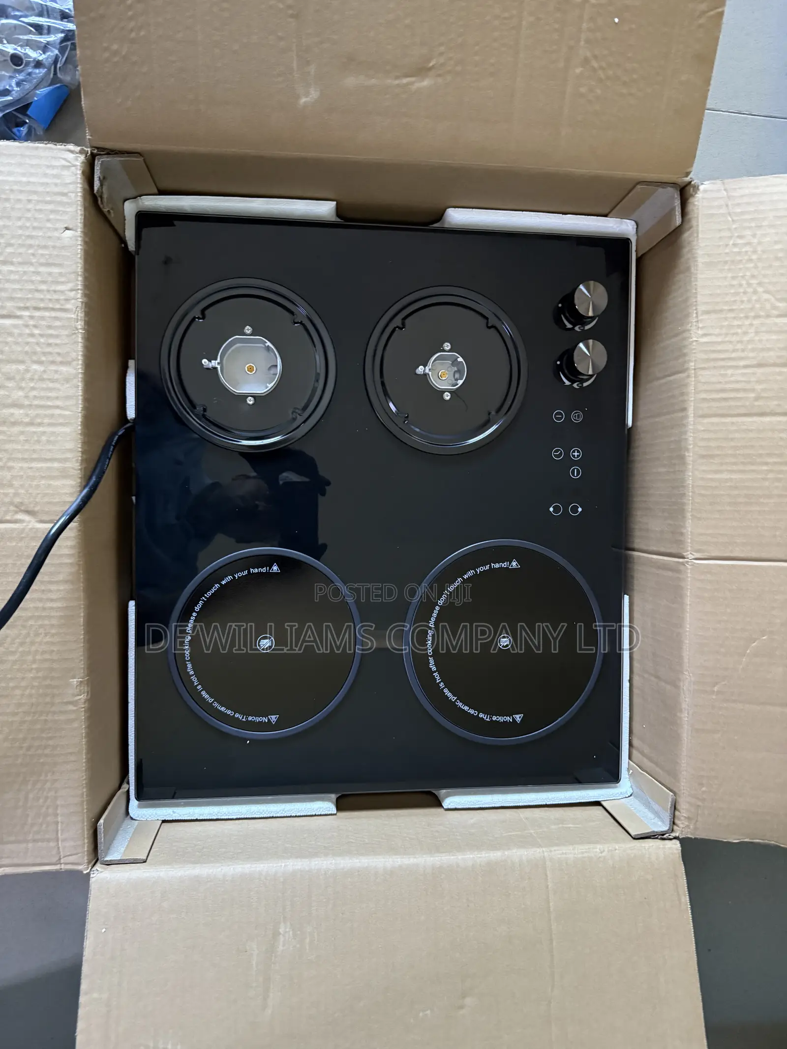 Inbuilt 4 Burner Gas Stove and Infrared Hybrid Electric Hot Plate