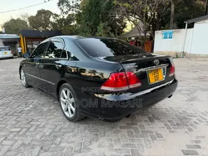 Toyota Crown Royale 2005 Black