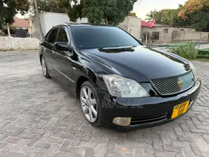 Toyota Crown Royale 2005 Black