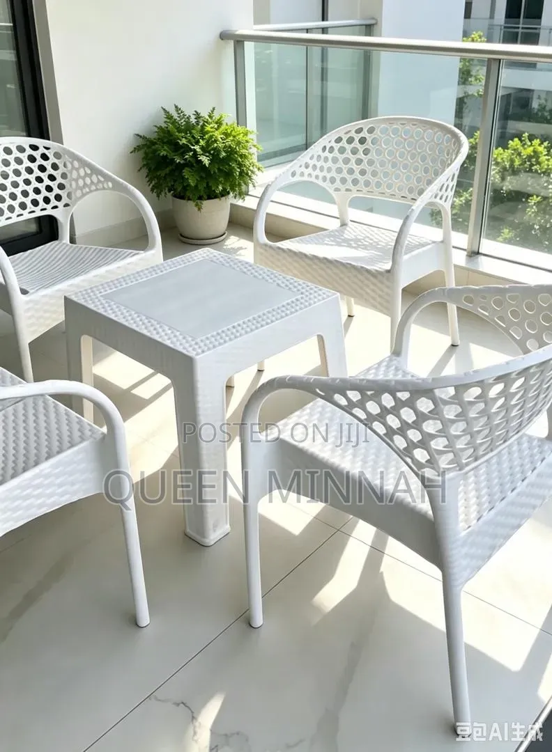 Heavy Duty Traditional Dining Table and Chairs