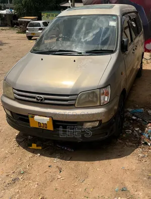 Toyota Noah 2002 Brown
