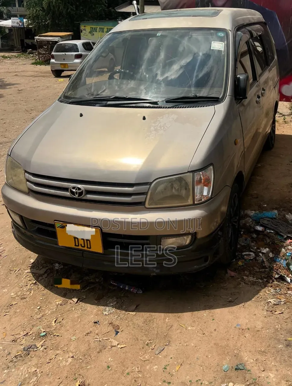 Toyota Noah 2002 Brown