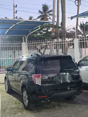 Subaru Forester 2011 Black