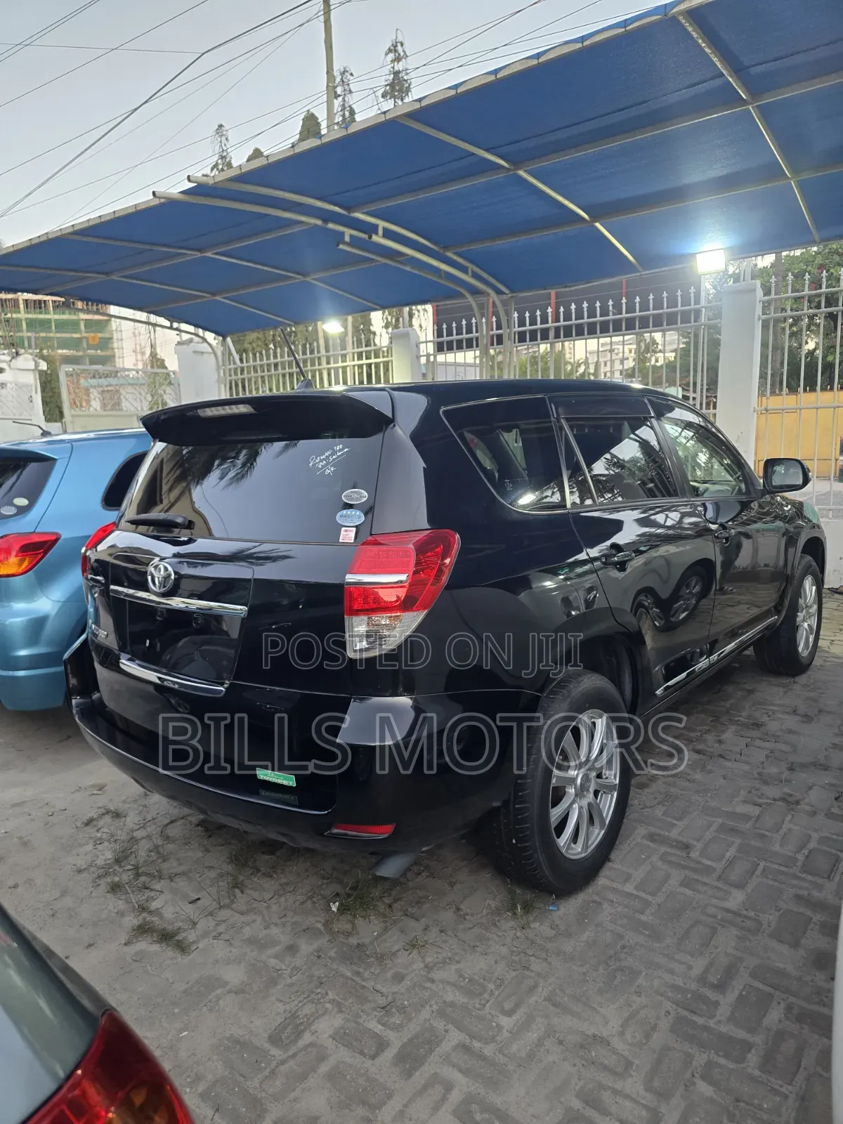 Toyota Vanguard 2010 Black