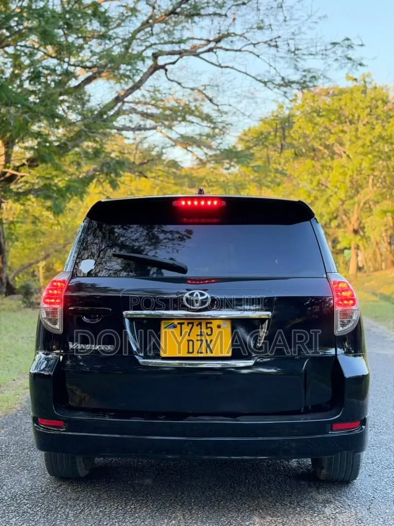 Toyota Vanguard 2009 Black