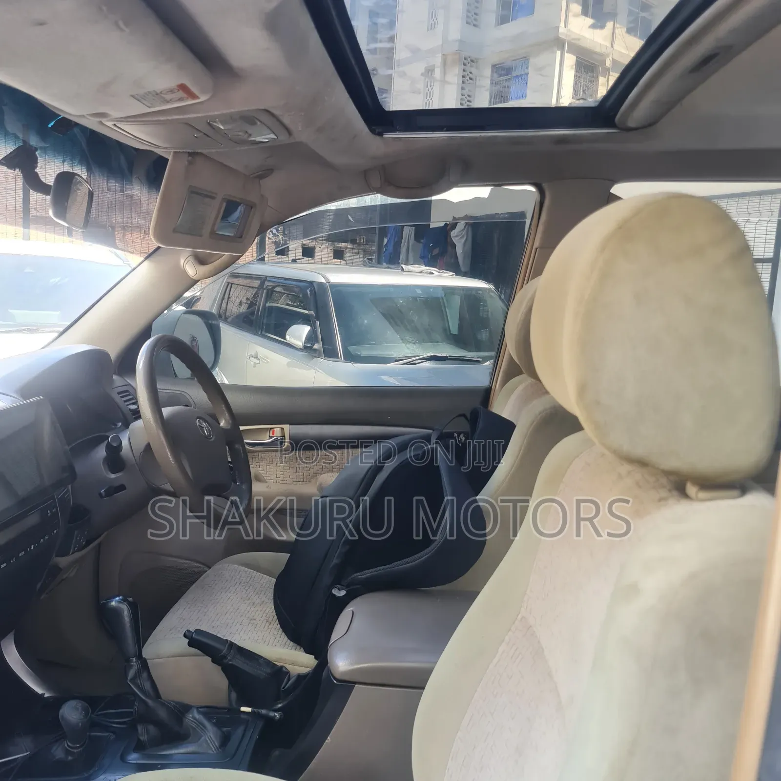 Toyota Land Cruiser Prado 2006 White