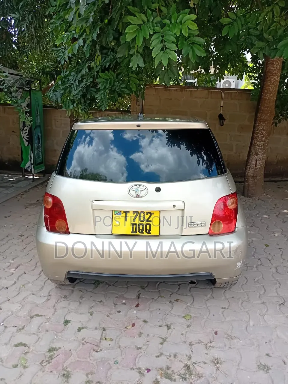 Toyota IST 2004 Gold