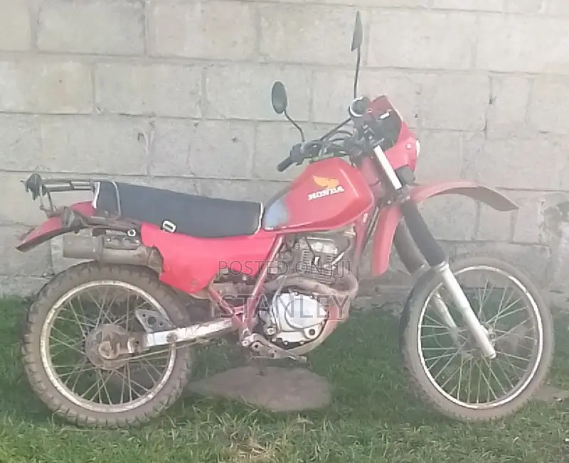 Honda XL 125 2006 Red