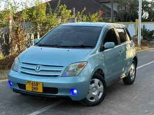 Toyota IST 2003 Blue