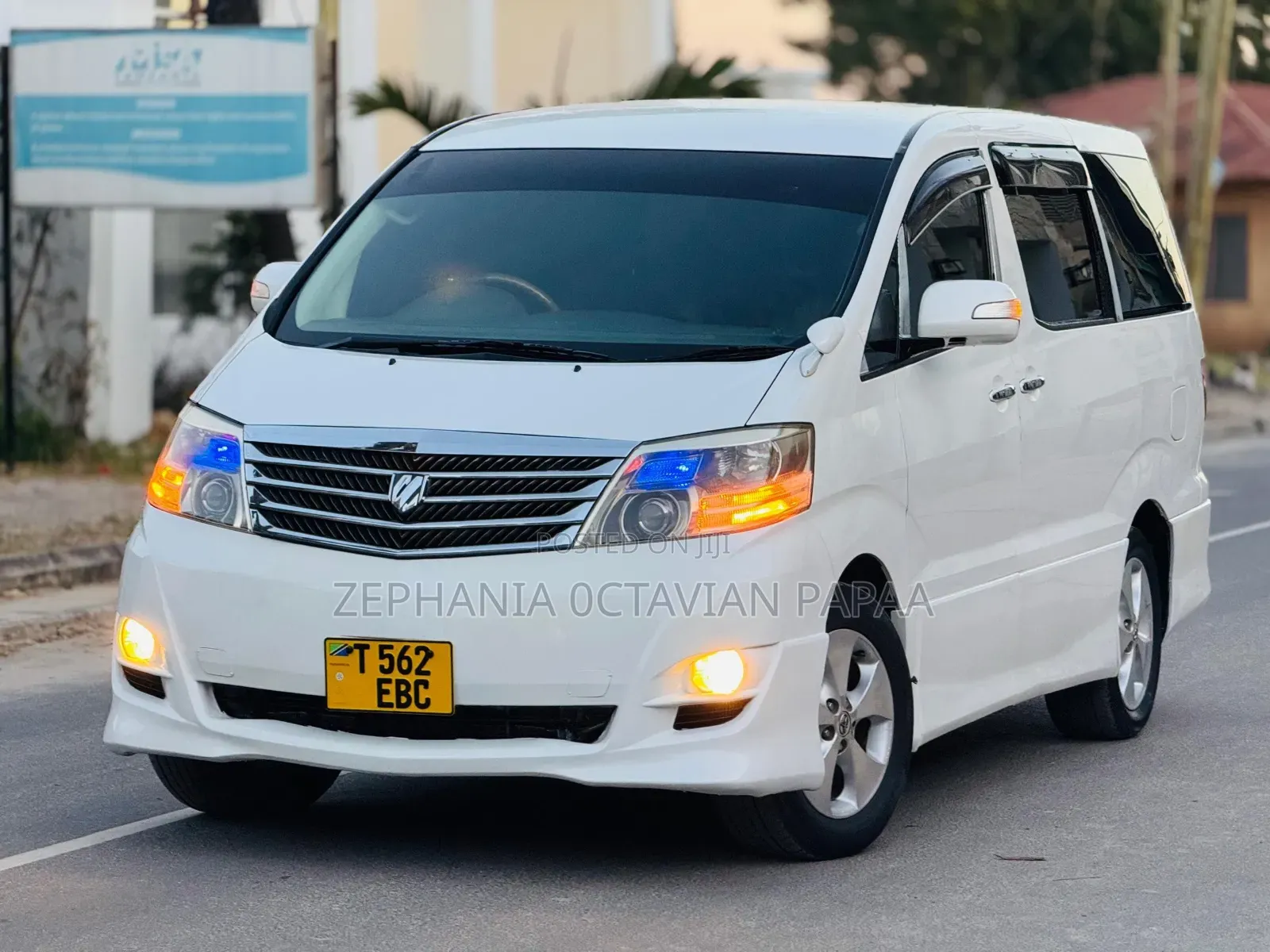 Toyota Alphard 2007 White