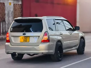 Subaru Forester 2005 Beige