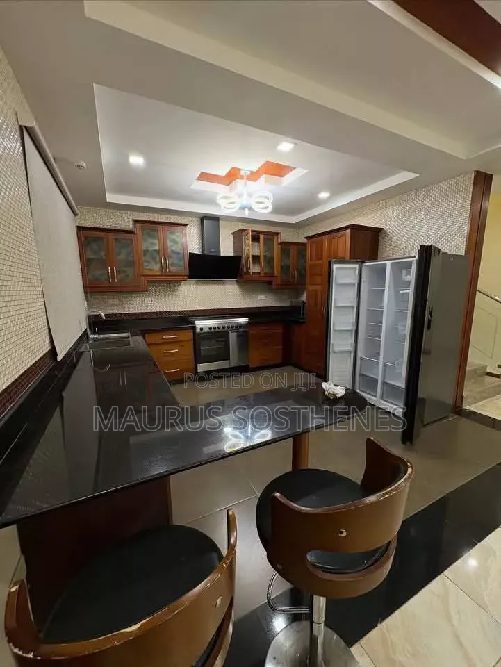 Furnished 3bdrm Villa in Ada Estate for rent