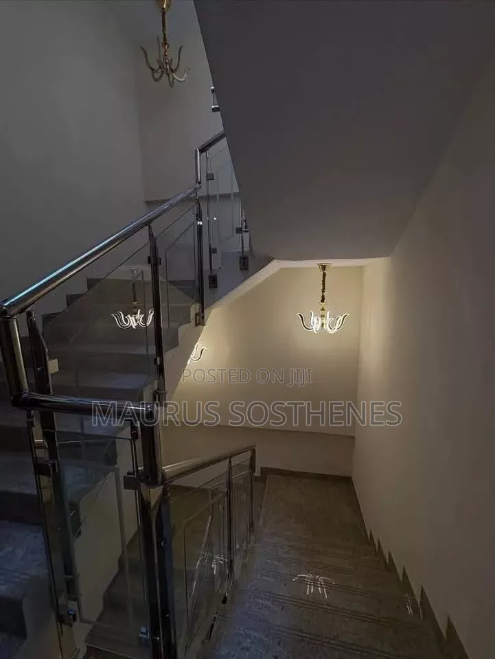 Furnished 3bdrm Villa in Ada Estate for rent