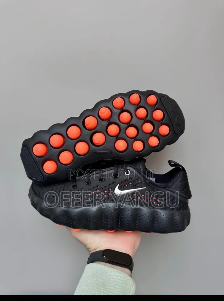 Nike Mind 002