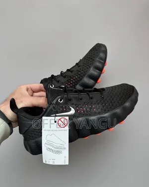 Nike Mind 002
