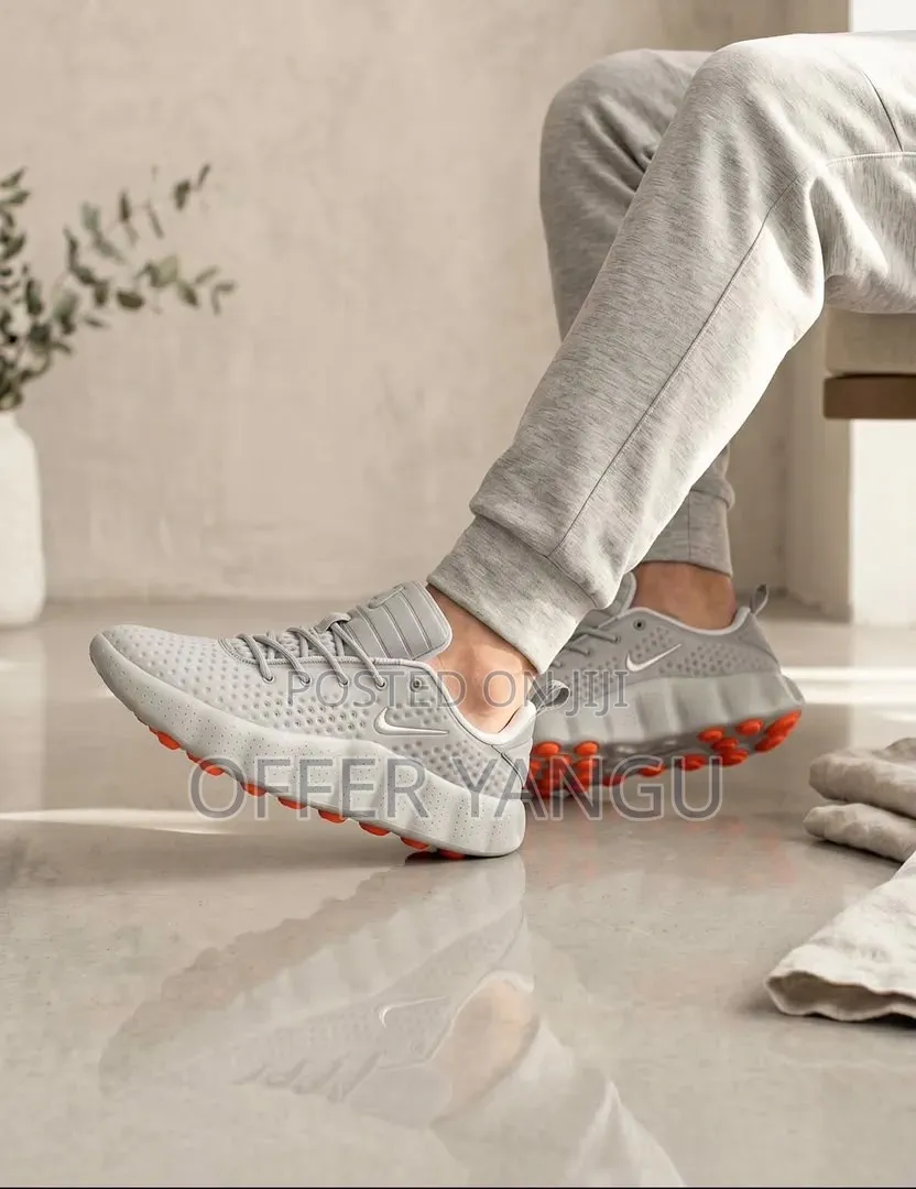 Nike Mind 002