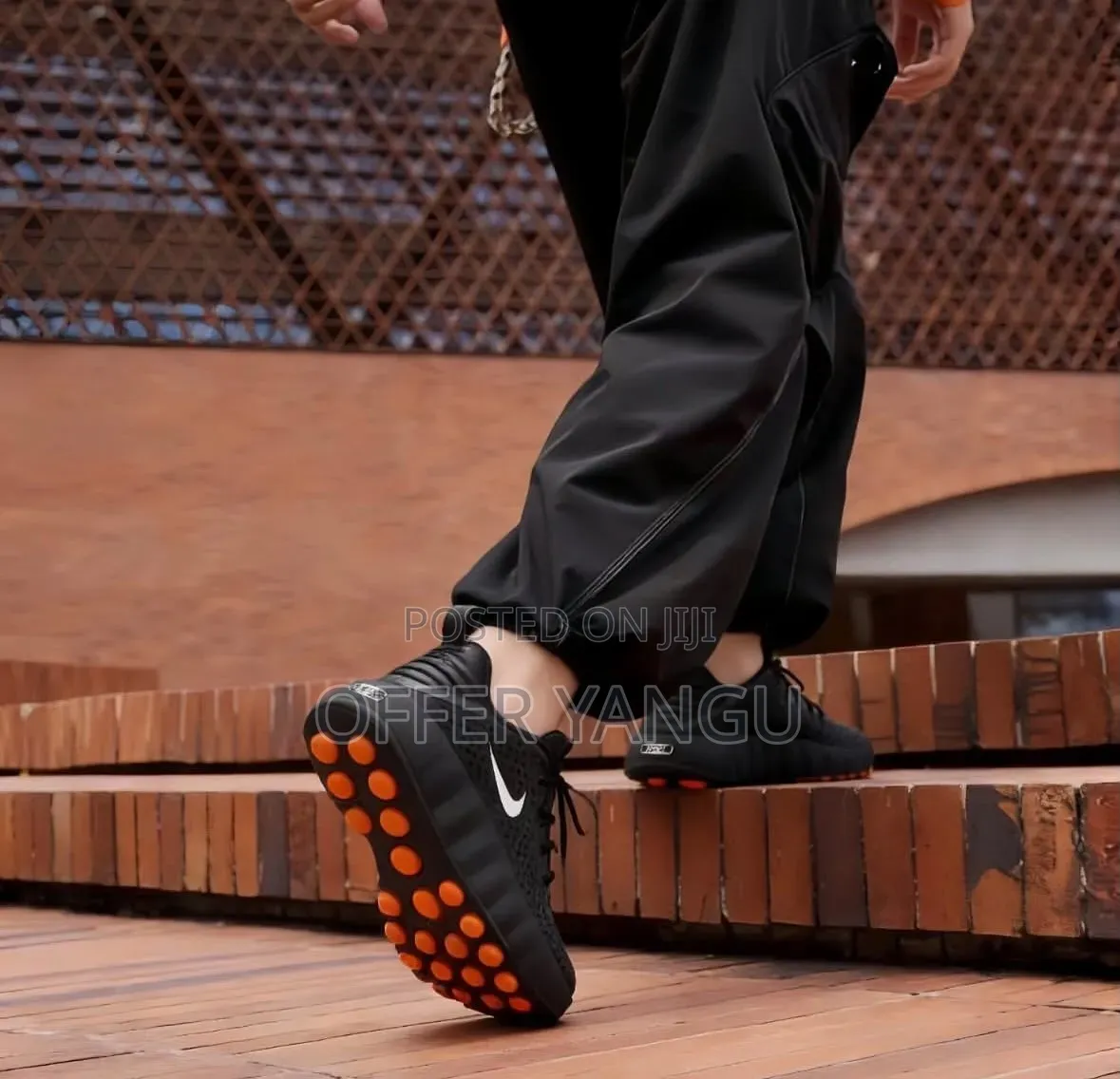 Nike Mind 002