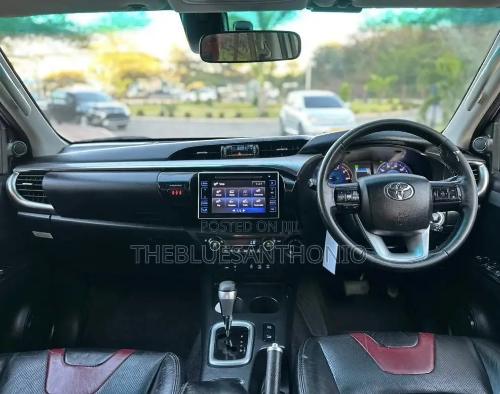Toyota Hilux 2016 White